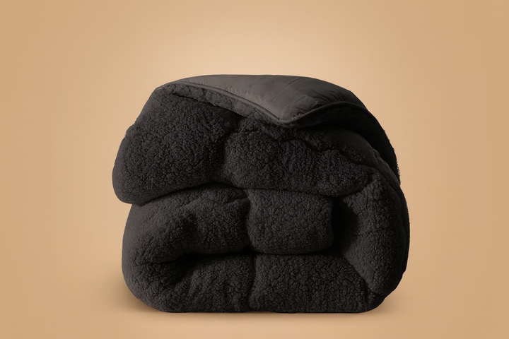 Aura - Couette chaude reversible été/hiver 250 g/m²